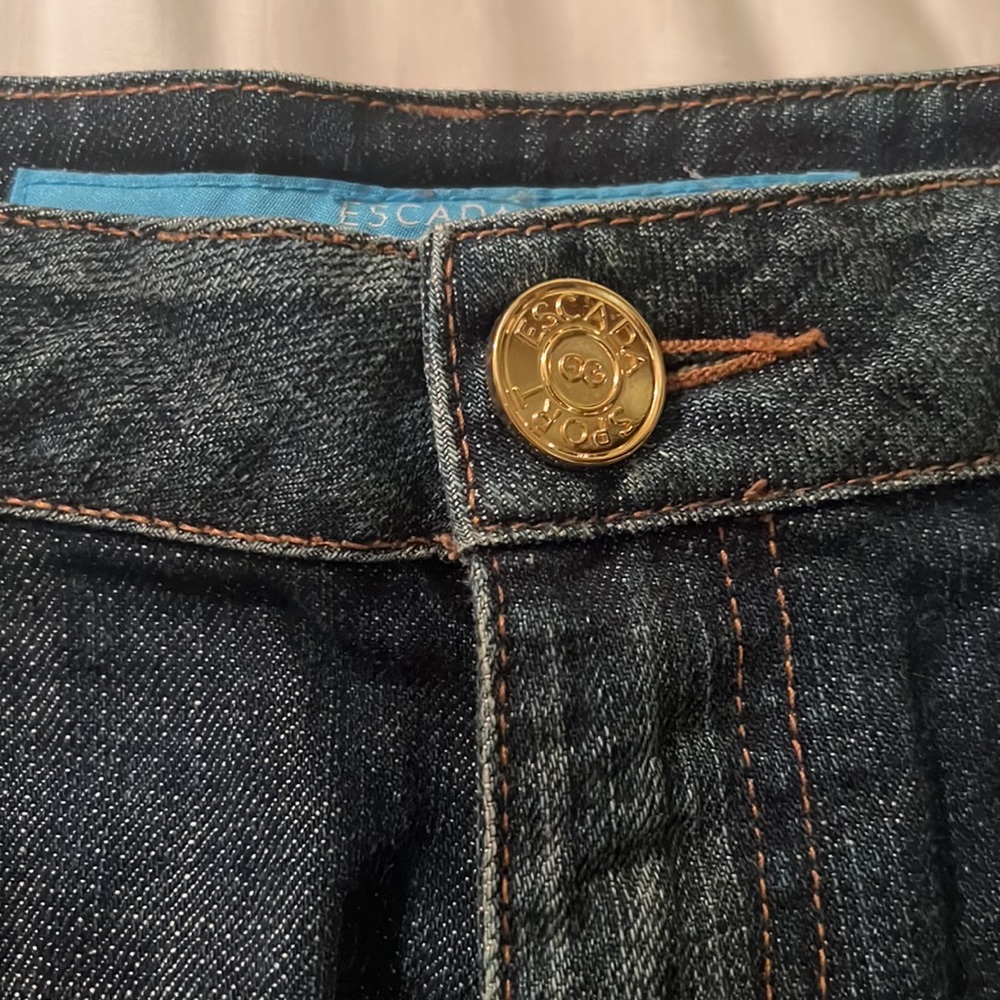 Escada Jeans Rhinestone, embroidery. Size 14. - Picture 7 of 10
